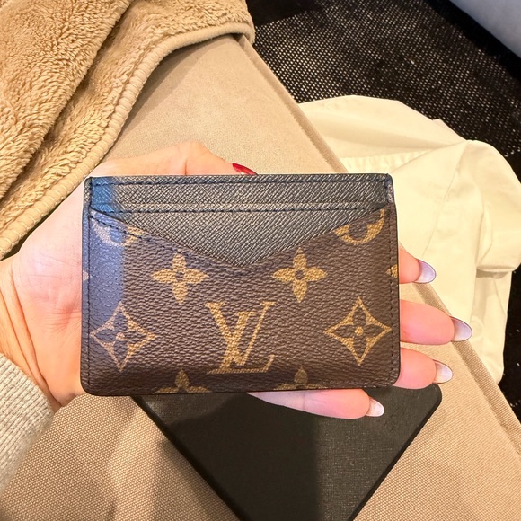 Louis Vuitton Monogram Neo Brown and Black Card Holder - Picture 4 of 10